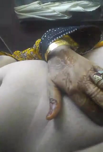 Desi village pegy bhabi