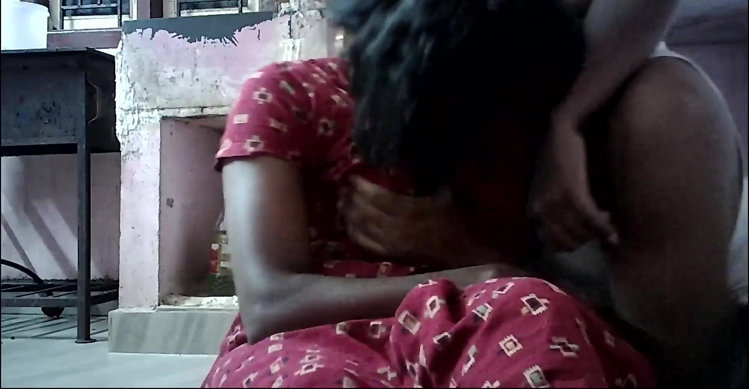 Indian house wife lips kissing ass