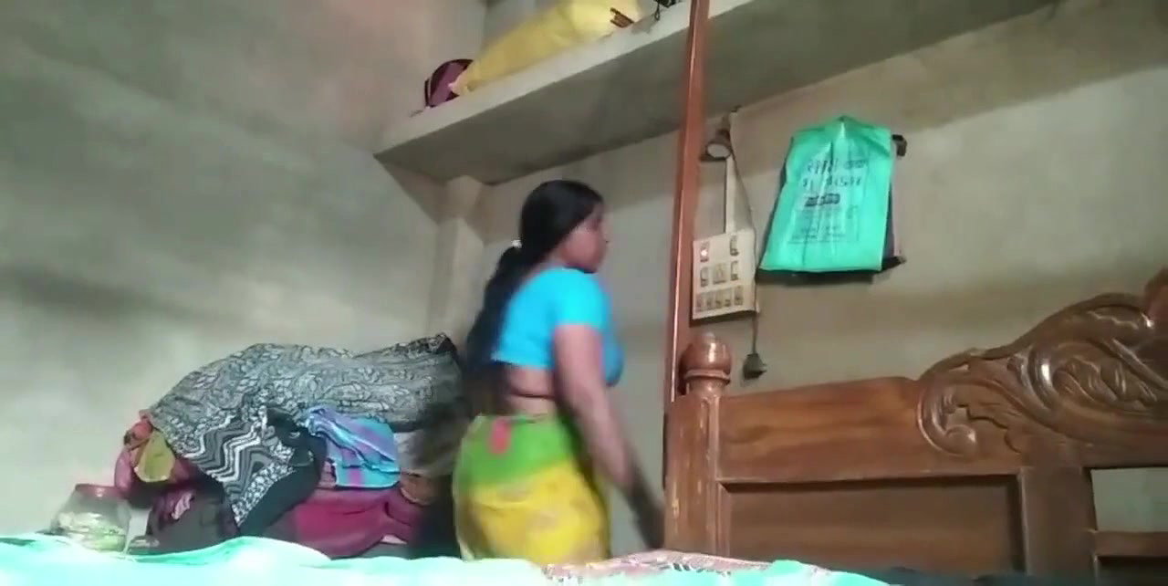 Indian hot aunty open fussy fingering