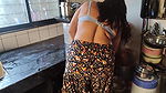 Indian sexy Komal sex bhabhi kitchen work me fucking full sex karne ka injoy aur Mod banaa