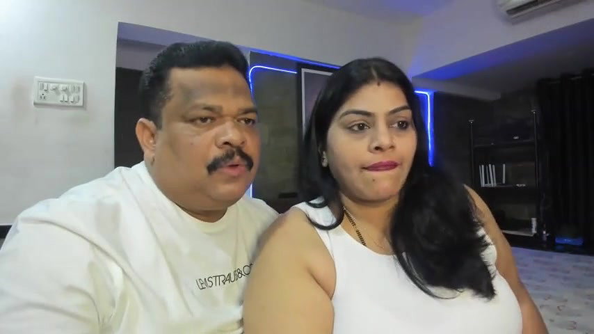 Stripchat-Public Show-c-tarivishu23-2024 01 06 175358