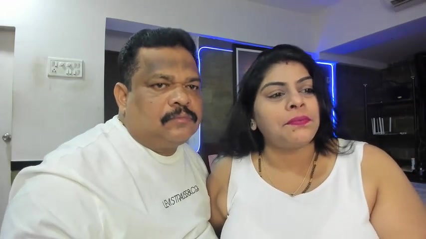 Stripchat-Public Show-c-tarivishu23-2024 01 06 175358