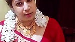 Tamil maami huge boobs navel show in saree