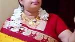Tamil maami huge boobs navel show in saree