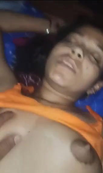 Village bhabhi with small tits fucking