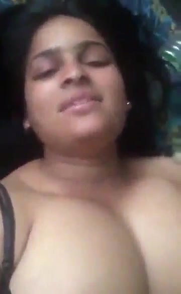 BUSTY MILF WEARING SEXY TOP SHOWS OFF BIG BOOBS1