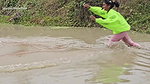 Amazing Mouni Hanshda new net fishing video