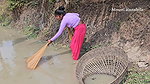 Amazing Village girl net fishing video
