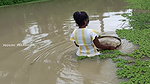 Amazing Village Lady Hand Fishing-da