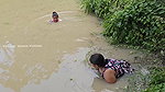 Amazing Village Women Fishing in Muddy Water    Bi