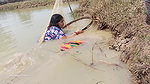 Amazing Village Women hand fishing   Simple catfis