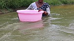 Amazing village women net fishing video   Mouni fi