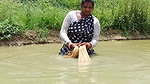 Amazing village women net fishing video   Mouni fi