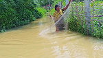 CAST NET FISHING BY WOMEN IN FLOOD WATER    NET FI