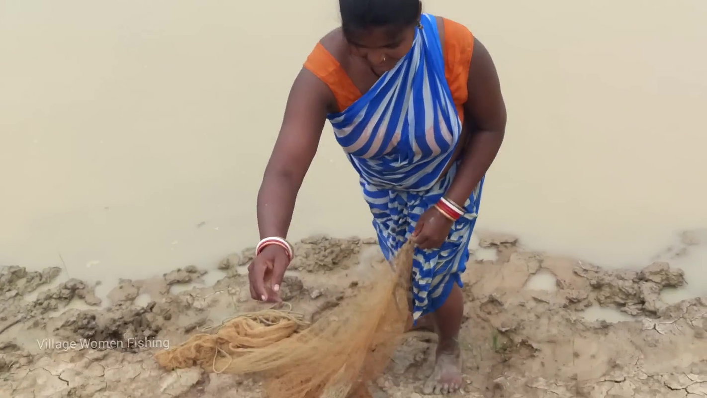 Unbelievable Village women fishing in village pond