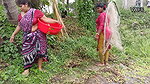 Unique fishing by village women   Mouni fishing