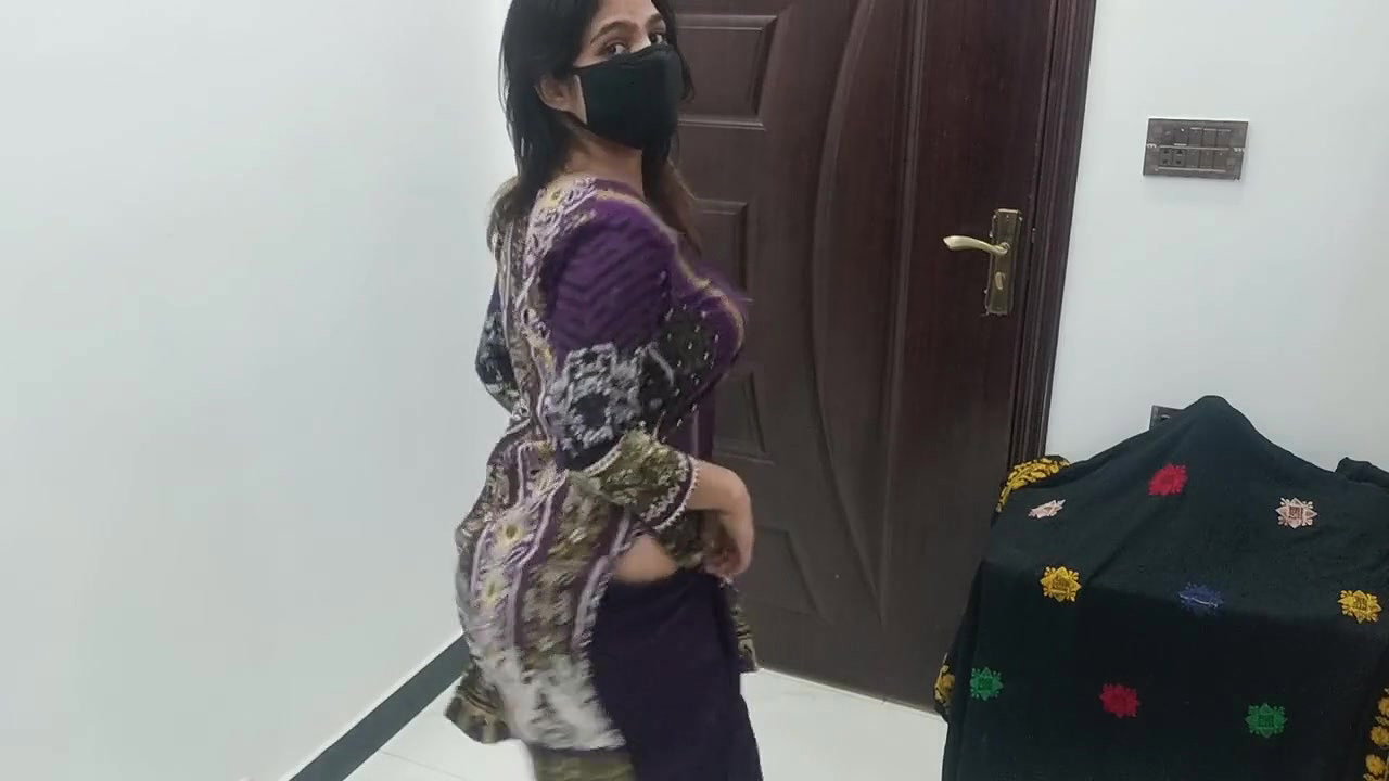 Sobia Nasir Live Nude Mujra On WhatsApp Video Call
