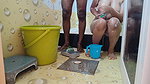 Mumbai girlfriend and boyfriend bathing In Oyo hotel room