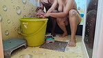 Mumbai girlfriend and boyfriend bathing In Oyo hotel room