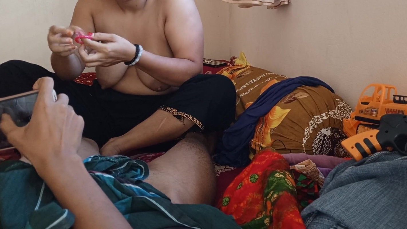 fucking my hot step mom while she talks to my stepdad on the phone
