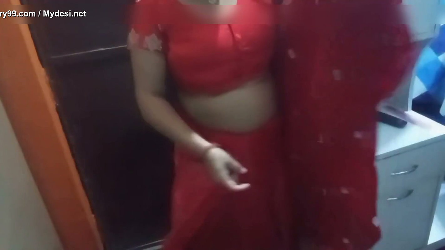 Beautiful Indian Bhabhi Having Romantic