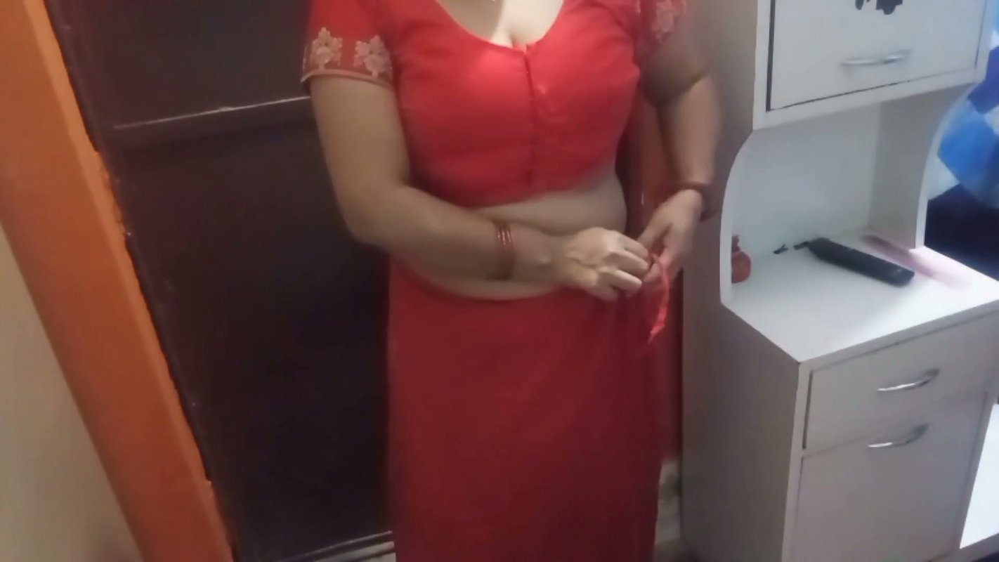 Beautiful Indian Bhabhi Having Romantic