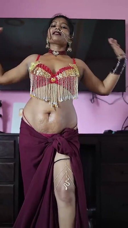 Chachi accidently sent nude pics to her bhatija, stepson ask her for fuck and she fucked by bhatija in HINDI Audio
