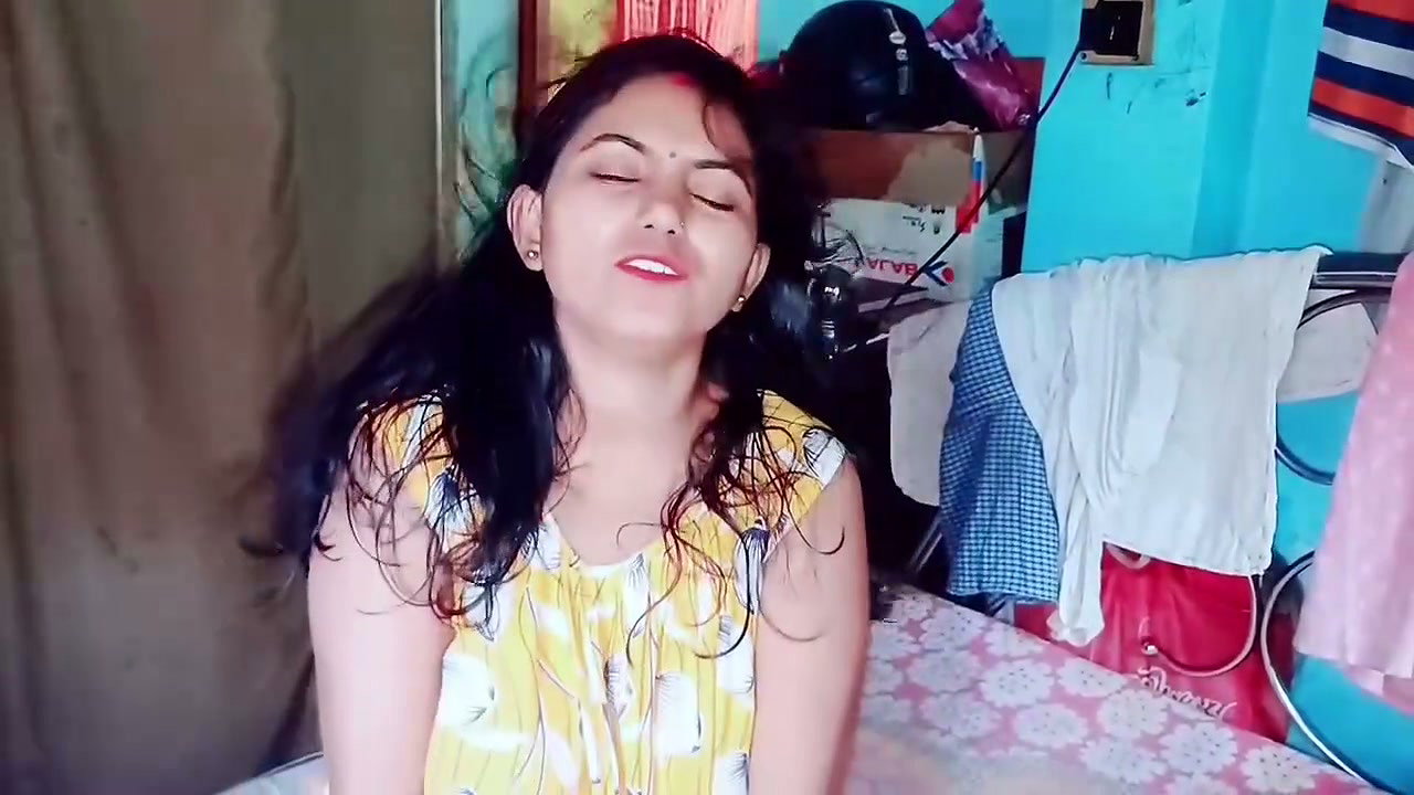 Fuck My Step Sister First Time . Her Pussy is very Tight and Nice . I’m very happy to fuck her