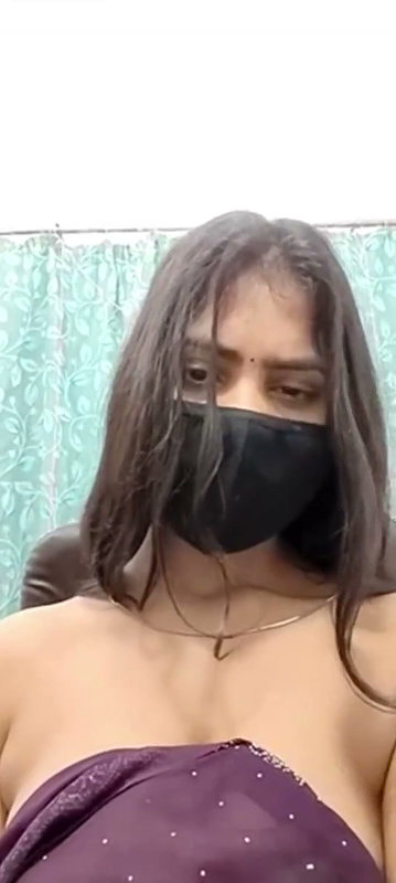 Girlfriend Shows And Presses Her Boobs On Video Call