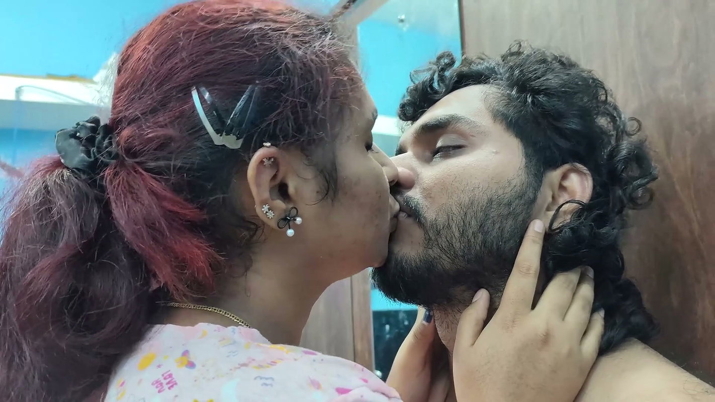 Hot kiss with boobs press