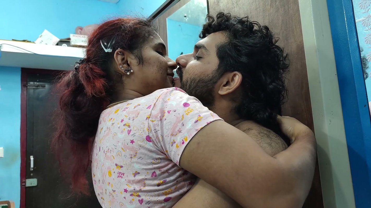 Hot kiss with boobs press