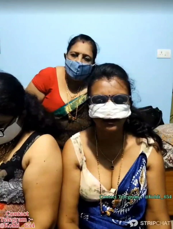 Kannadasexywifes Private show 3 some lesbian show2