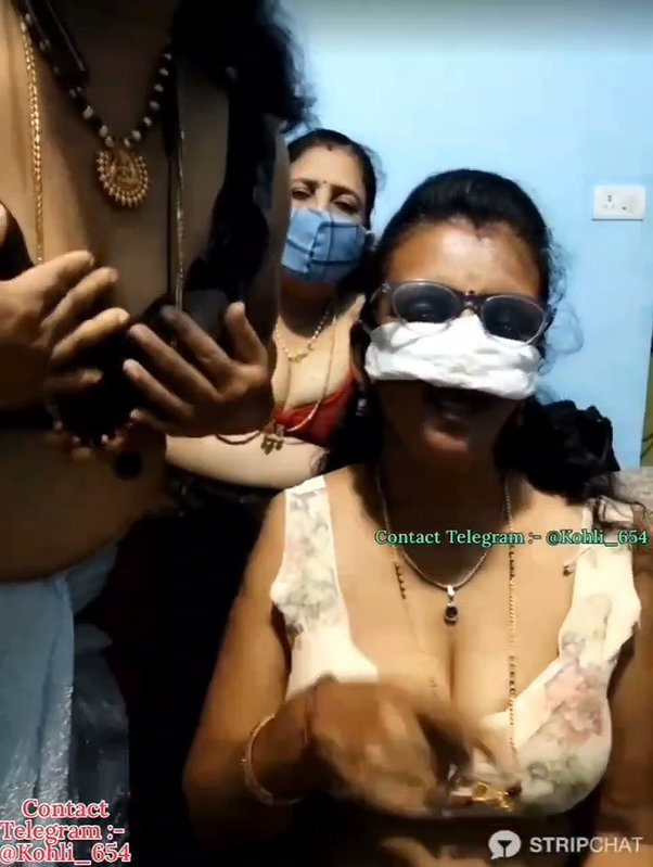 Kannadasexywifes Private show 3 some lesbian show2