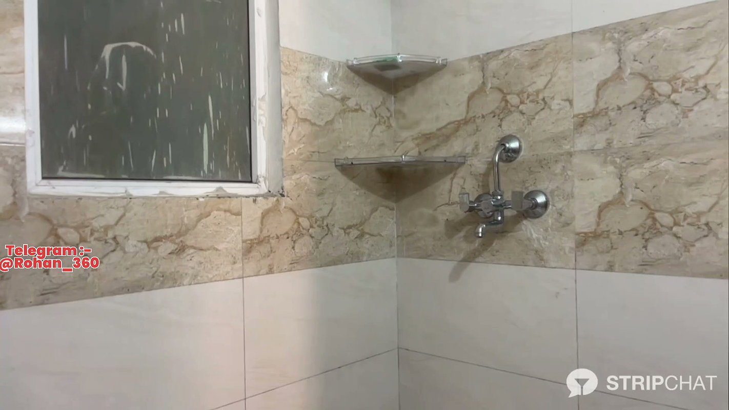 Naira_fit Private show face show shower show and hot dildo pussy fucking