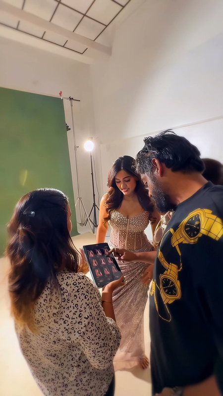 ANJU KURIAN STUNNING SEXY CURVES TOO EROTIC SHOOT HQ VIDEOS (2)6