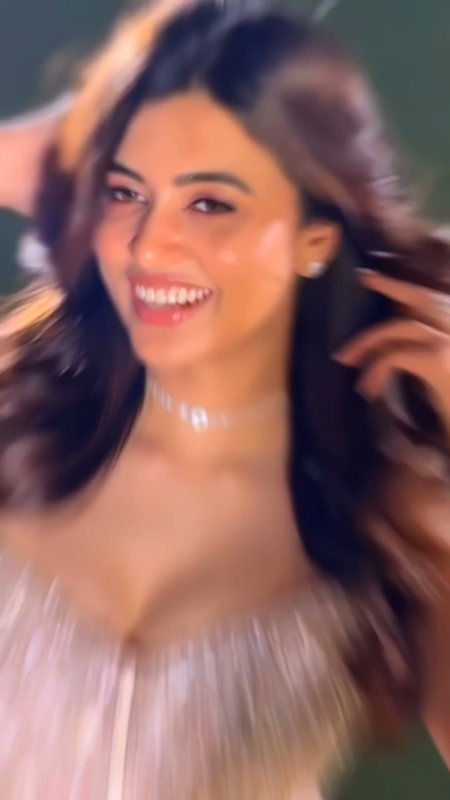 ANJU KURIAN STUNNING SEXY CURVES TOO EROTIC SHOOT HQ VIDEOS (2)6