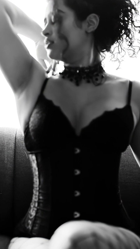 APSARA RANI BOLD AND LUSTY SEDUCTIVE SHOOT HD VIDEO (2)2