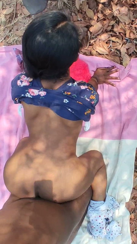 Beautiful Dusky Babe Getting Backshots In Jungle (2)2