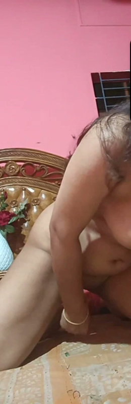 Beautiful Horny Bengali Wife Masturbating With Dildo updates (2)12