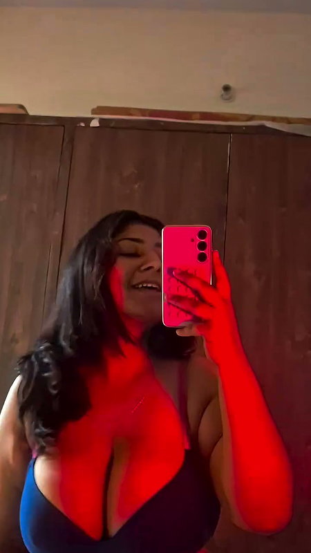 busty bangalore lady huge tits in green bra (2)2