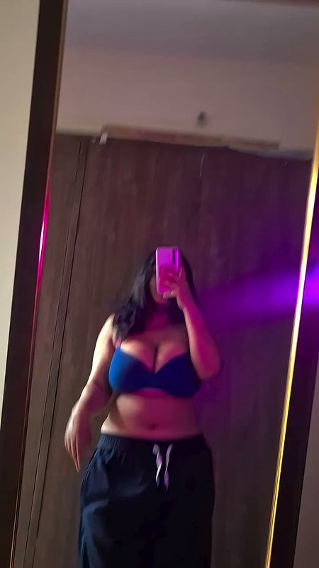 busty bangalore lady huge tits in green bra (2)2