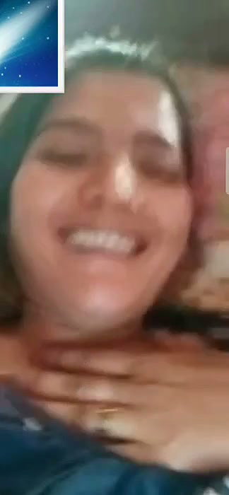 Desi Cute Bhabhi 1to1 cam show boobs (2)2