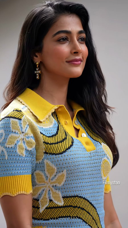DUSKY DAMSEL SEDUCTIVE POOJA HEGDE DESIRED CHICK LOOKS HQ VIDEO (2)2