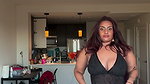 dusky desi lady hot in croptop ,deep navel and boobs (2)2