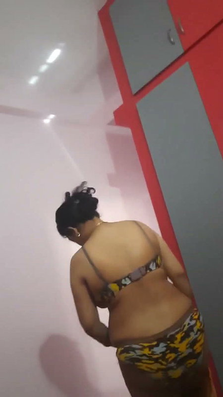 Famous Priya Bhabi Captured ~ updates (2)2