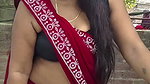 fleshy marathi lady in red sleevless saree show deep navel (2)2