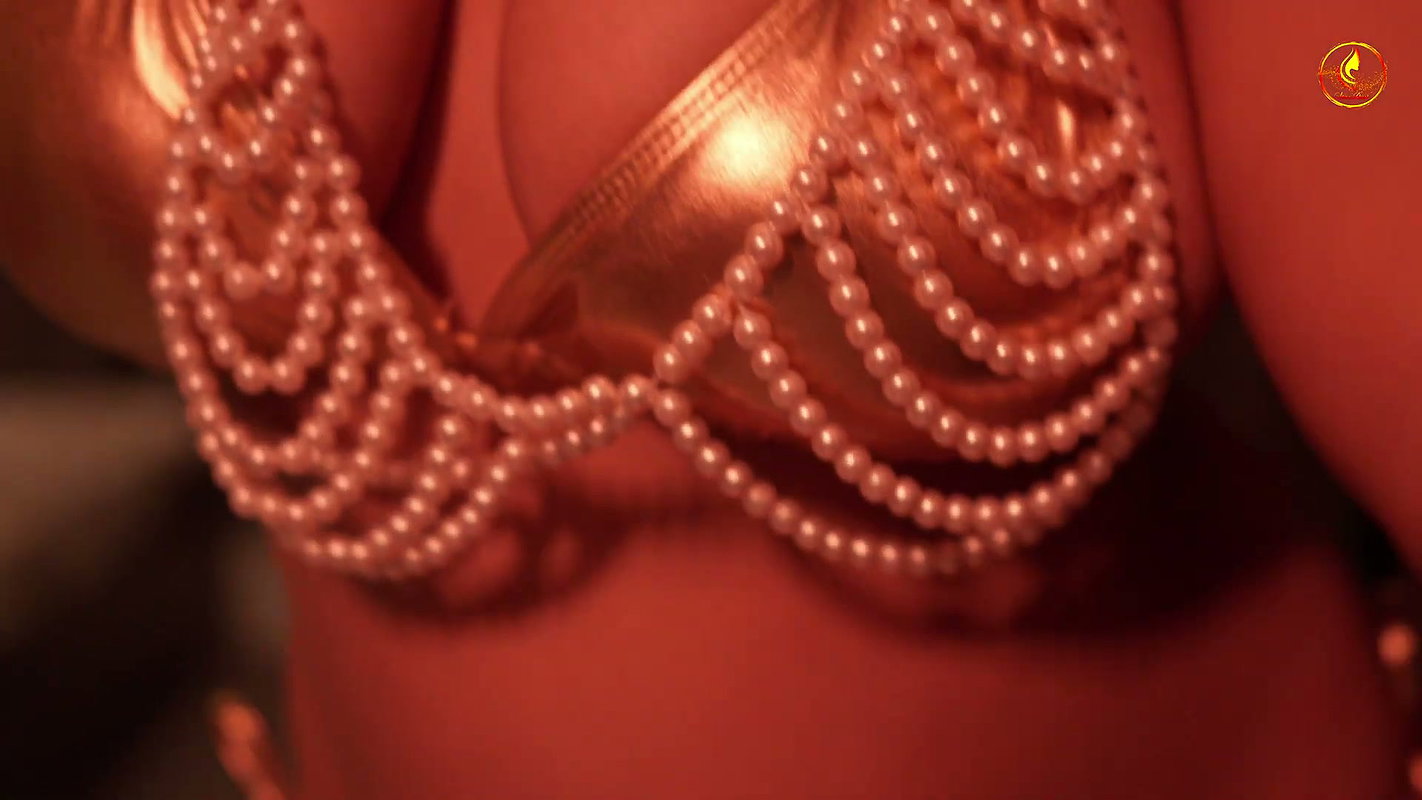 Horny booby kalpana huge cleavage hot navel show seductive photoshoot (2)2