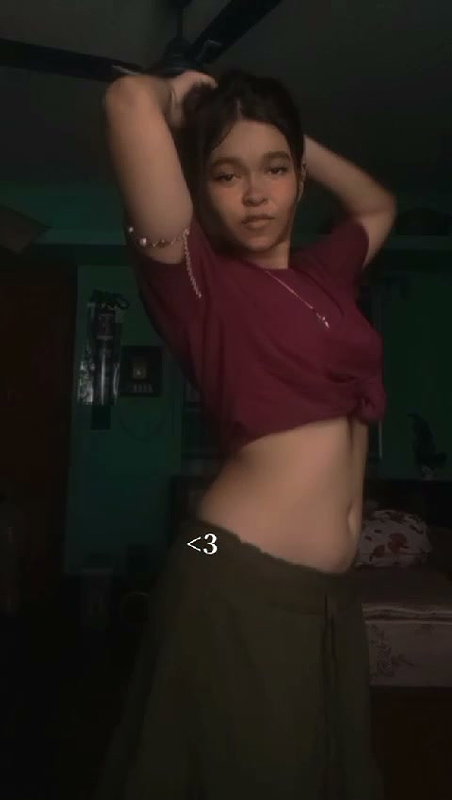 Horny girl showing and fucking cum on her face total 31 clips (2)17