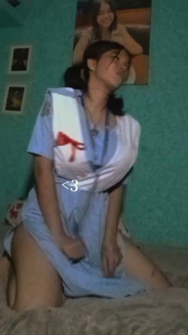 Horny girl showing and fucking cum on her face total 31 clips (2)19