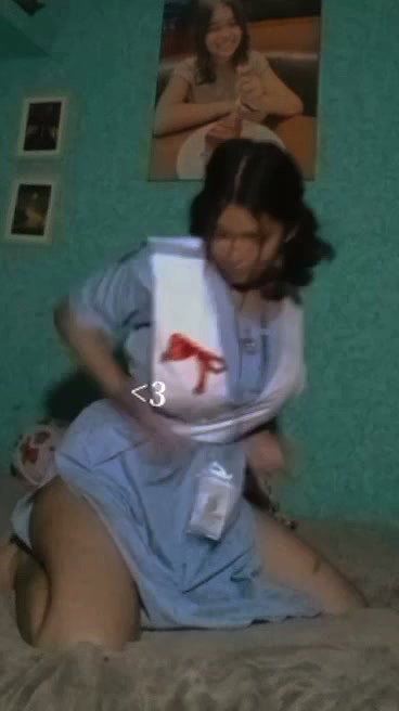 Horny girl showing and fucking cum on her face total 31 clips (2)19